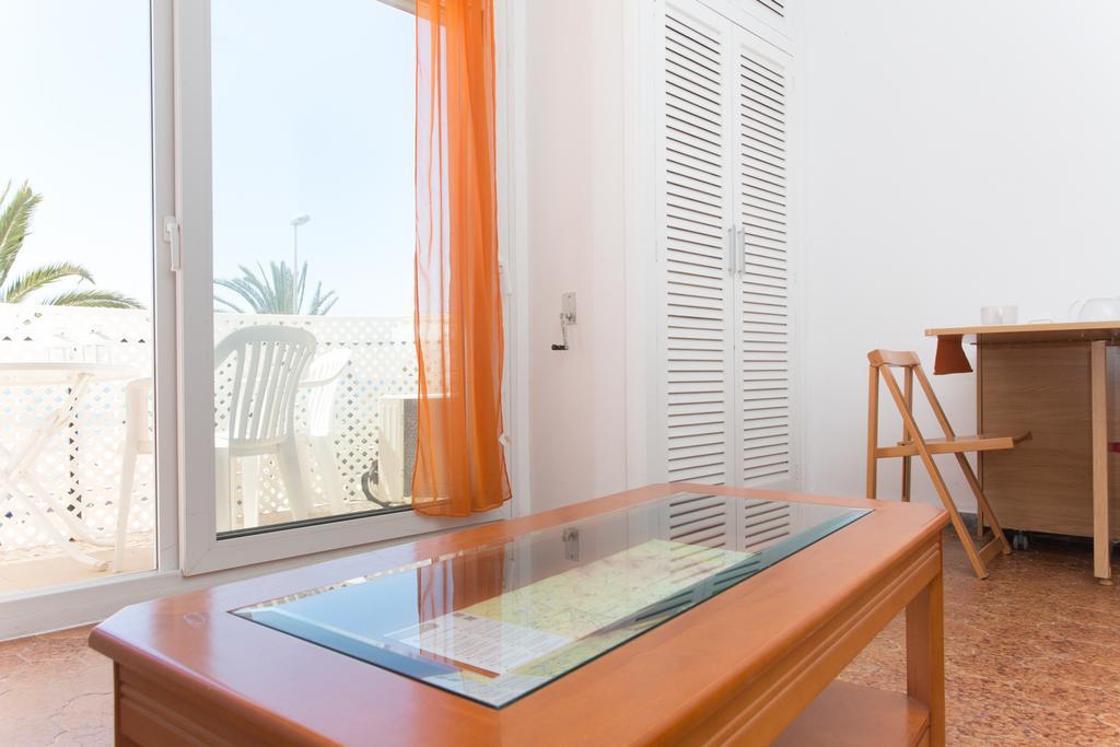 Liliane Apartment Sitges Oda fotoğraf